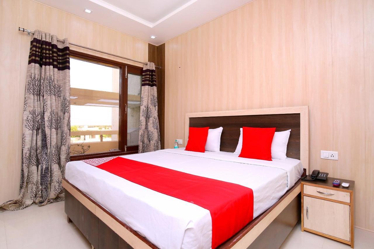 Oyo Flagship Armaan Resort Shahpur  Exterior foto