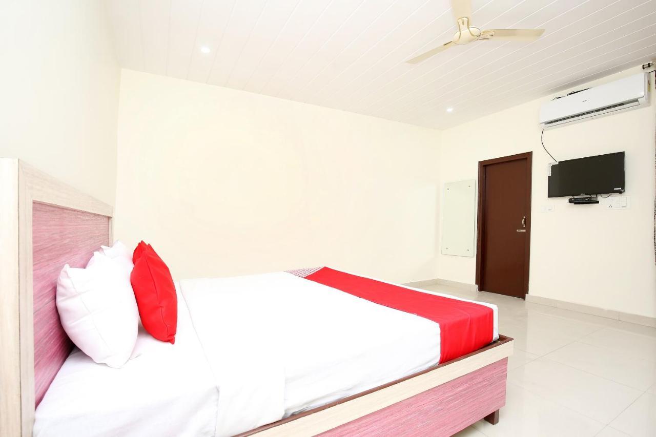 Oyo Flagship Armaan Resort Shahpur  Exterior foto