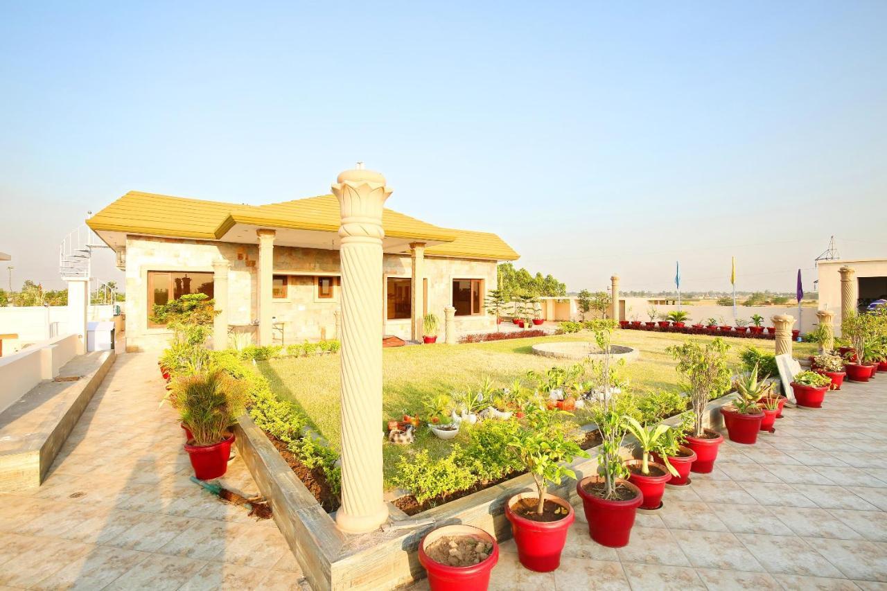 Oyo Flagship Armaan Resort Shahpur  Exterior foto